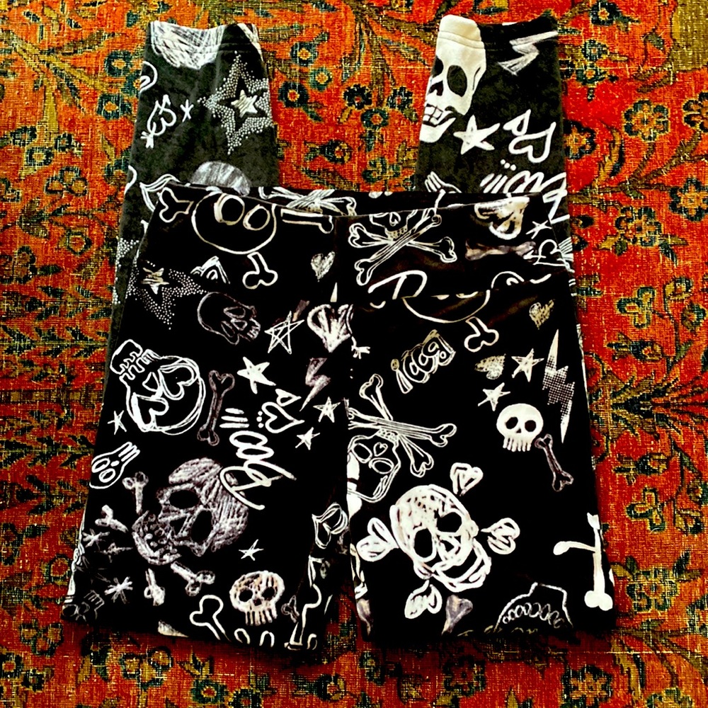 New skull leggings